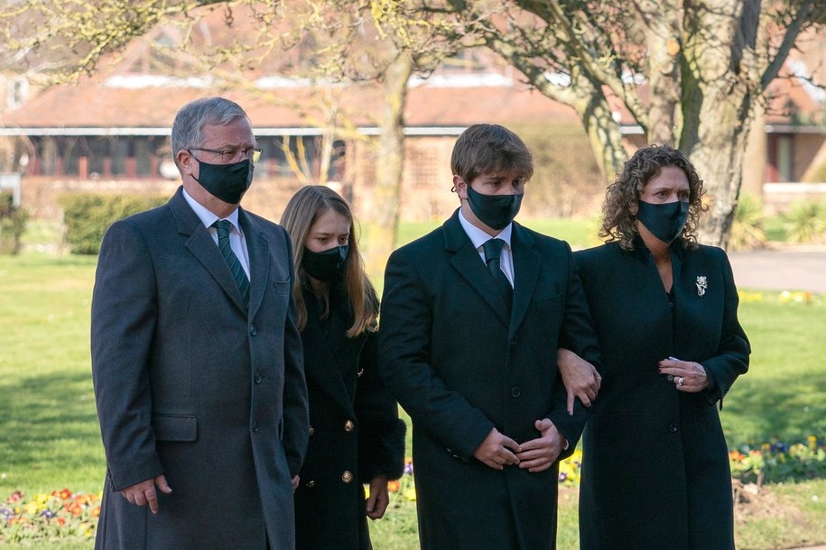 Rodzina kapitana Toma Moore'a /JOE GIDDENS /PAP/PA