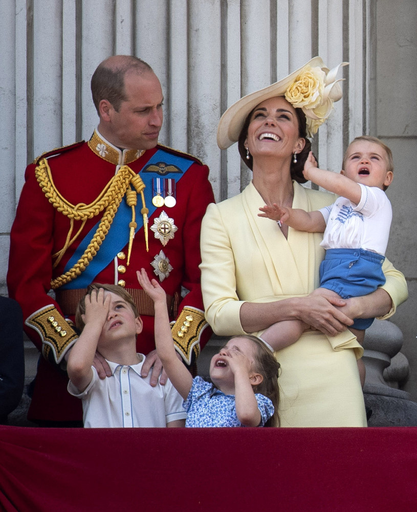 Rodzina królewska: książna Kate i książę William z dziećmi /brak /East News