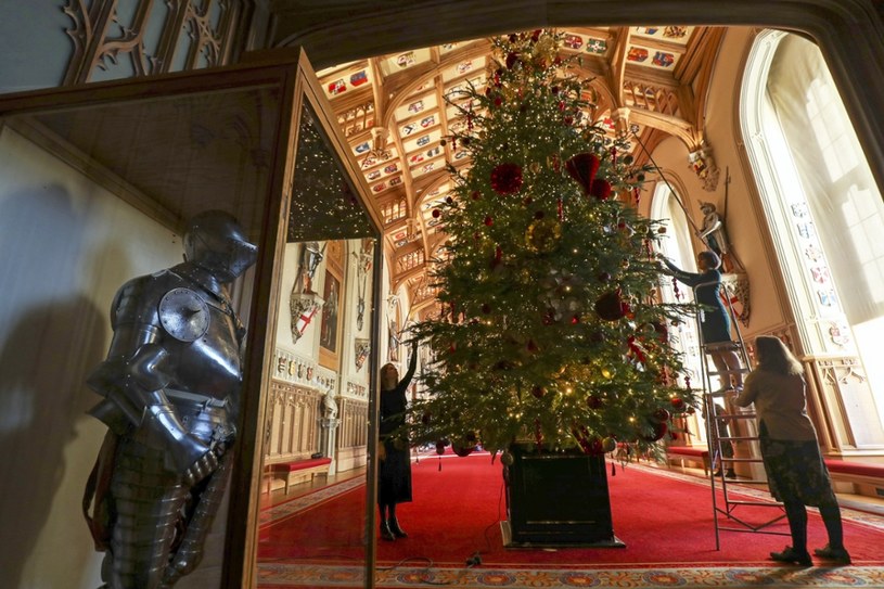 Rodzina królewska stawia na tradycję, jeśli chodzi o świąteczne dekoracje - żadnych ekstrawagancji /Steve Parsons/Press Association /East News
