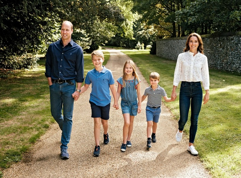 Rodzina królewska /AFP PHOTO / KENSINGTON PALACE / MATT PORTEOUS /East News