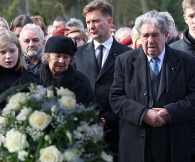 Rodzina Pawła Królikowskiego na pogrzebie aktora