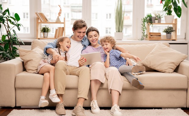 Rodzinny Kapitał Opiekuńczy. Jak złożyć wniosek, komu przysługuje świadczenie?