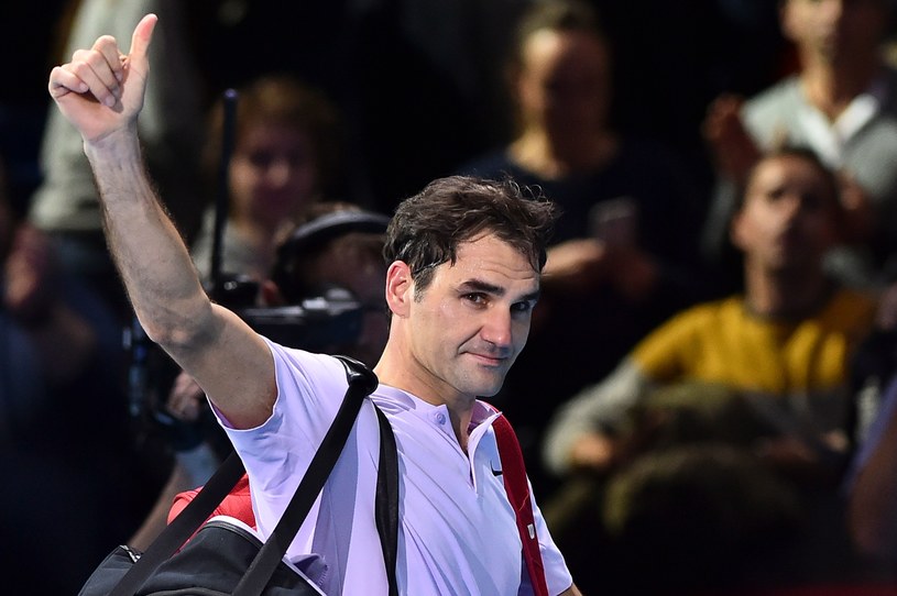 Roger Federer nie ukrywał smutku po porażce z Goffinem /AFP