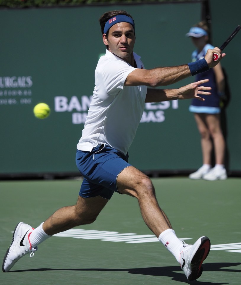 Roger Federer w meczu z Hubertem Hurkaczem /PAP/EPA