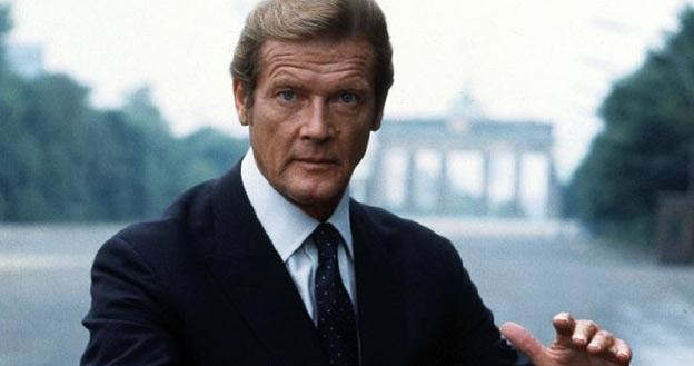 Roger Moore jako James Bond /materiały prasowe