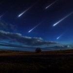 spadające gwiazdy Rój Lirydów na niebie. Przed nami noc spadających gwiazd