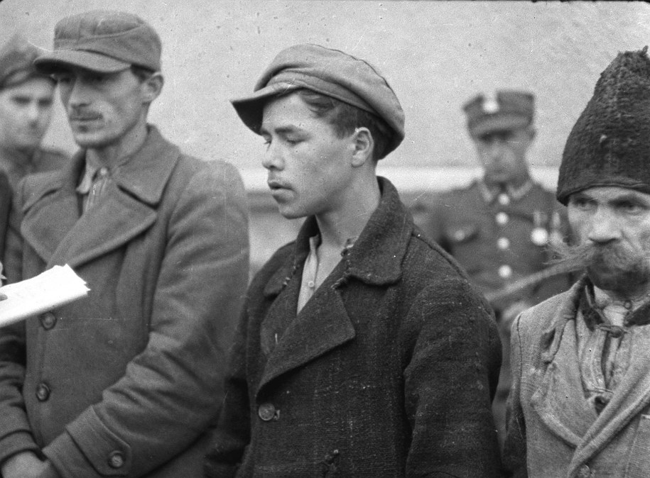 Rok 1946. Ludowe Wojsko Polskie zatrzymuje bandy UPA / 	CAF    /PAP