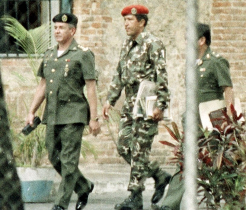Rok 1992, Hugo Chavez wychodzi z aresztu /East News