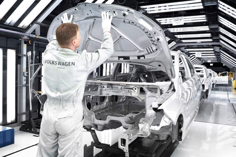 Rekordowa sprzedaż Volkswagena Motoryzacja w INTERIA.PL