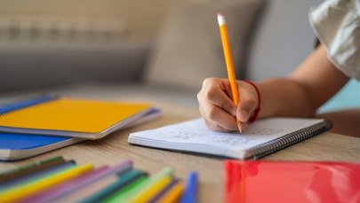 Rok bez obowiązku prac domowych. Ekspertka ocenia efekty zmiany