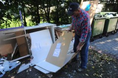 Rok szkolny opóźniony przez wandali