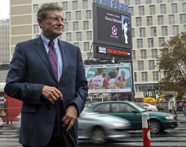 Rok temu, 28 września 2010 r. Leszek Balcerowicz uruchomił licznik długu publicznego /AFP