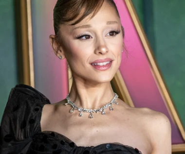 Rok temu ojciec gwiazdy "przywrócił ją do życia". Dzisiaj Ariana Grande świętuje rok od wydania specjalnego projektu i zapowiada kolejny