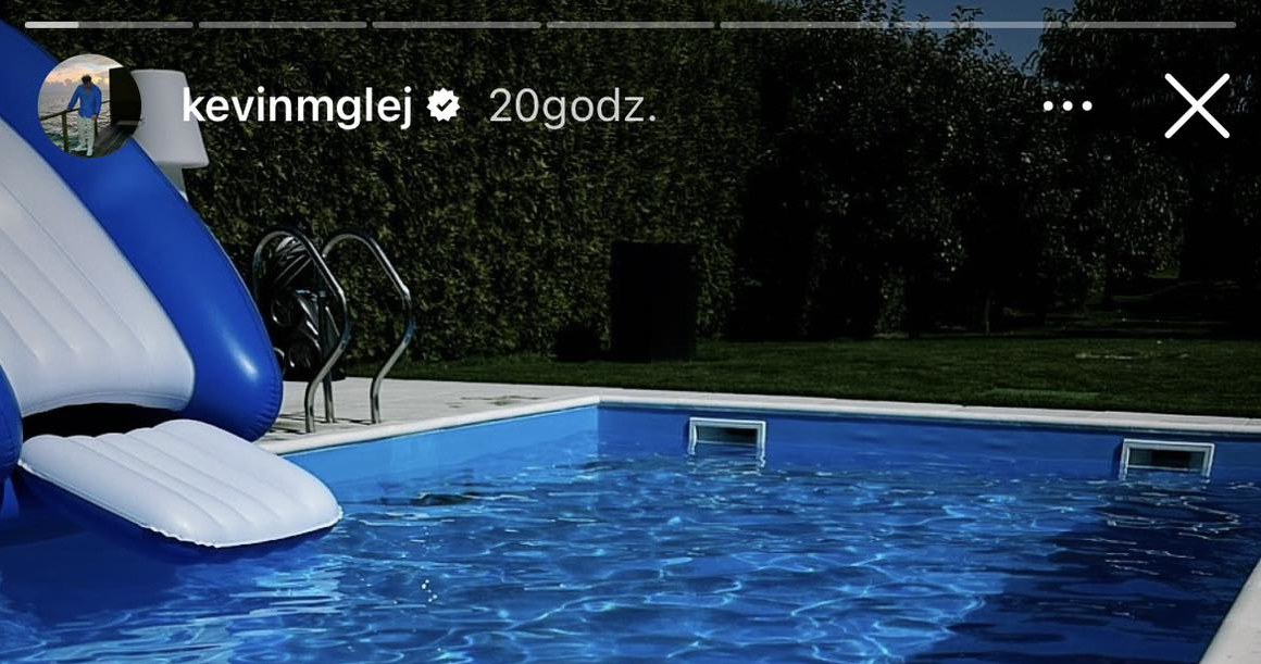 Roksana węgiel na basenie /Instagram.com/ roxie_wegiel /materiał zewnętrzny