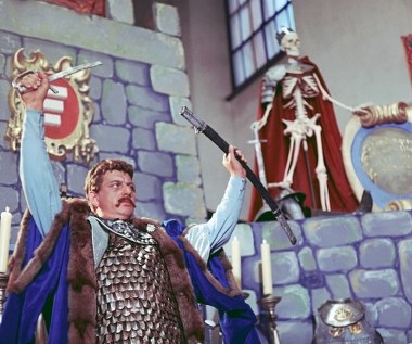 Rolą życia, z którą mierzył się wielokrotnie, okazał się dla niego hetman Sobieski, poźniejszy król Jan III. Zagrał go nie tylko w filmie i serialu "Pan Wołodyjowski", ale także w "Czarnych chmurach" i "Ojcu królowej". Choć w środowisku żartowano: "Na wieki wieków Sobieski", trudno sobie wyobrazić, że inny aktor mógłby zagrać scenę wkroczenia do kościoła na czele husarii w "Panu Wołodyjowskim".