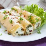 Roladki makaronowe ze szpinakiem zrobią prawdziwą furorę. Wyglądają i smakują niczym z najlepszej restauracji