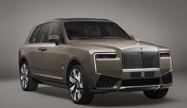 Rolls-Royce Cullinan po liftingu. Sporo zmian, ale jedna rzecz "po staremu"