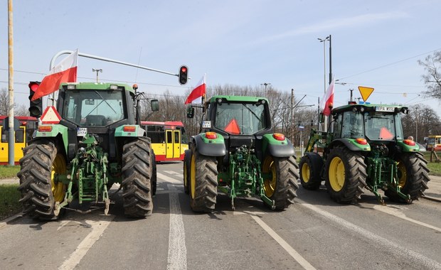 Rolnicy blokują A1 i A2. Utrudnienia w woj. łódzkim