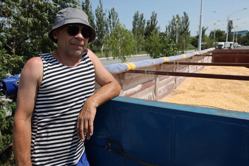 Rolnicy boją się o pełne magazyny ukraińskiego zboża /AFP