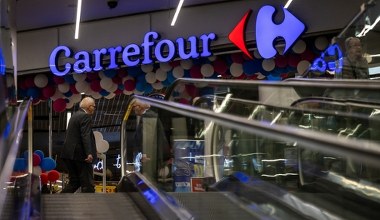 Rolnicy chwalą pomysł przejęcia Carrefoura przez państwo. Szansa "pierwsza od lat"