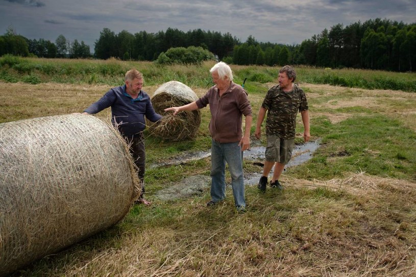 Rolnicy. Podlasie: Gienek chwali się nowym gadżetem