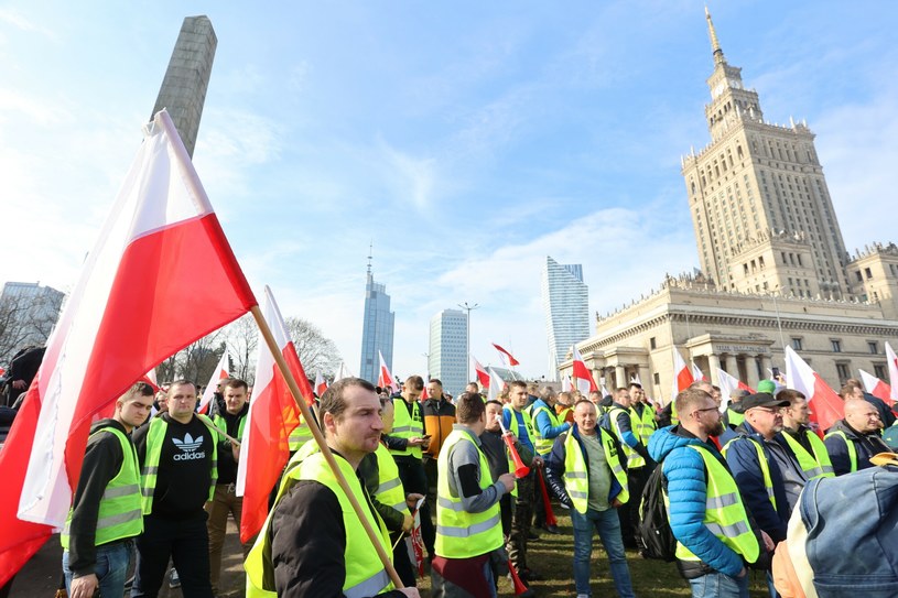 Rolnicy protestują m.in. przeciwko Europejskiemu Zielonemu Ładowi i sprowadzaniu zboża z Ukrainy /Piotr Molecki /East News