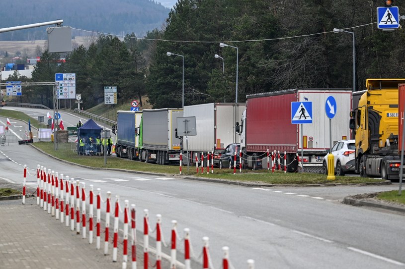 Rolnicy protestują na granicy ze Słowacją. Blokują przejazd tirów