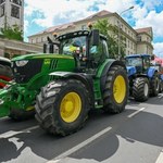 Rolnicy protestują w Szczecinie. Traktory blokują główne ulice  