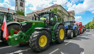 Rolnicy protestują w Szczecinie. Traktory blokują główne ulice  