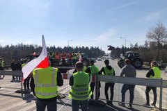 Rolnicy z Podhala zablokowali drogę w Chyżnem