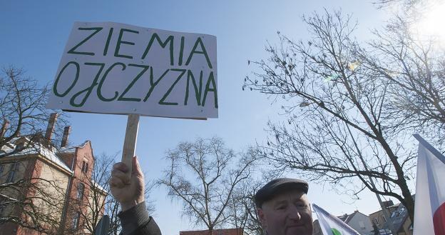 Rolnicy z województwa kujawsko-pomorskiego protestowali na ulicach Inowrocławia /PAP