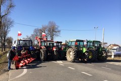 Rolnicy: Zaostrzymy protest, na blokadzie dróg się nie skończy