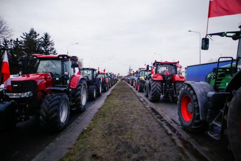 Rolnicy zapowiadają "całkowitą blokadę kraju" i "Marsz na Warszawę" [MAPA]