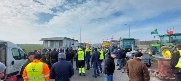 Rolnicy zmieniają formę blokady trasy S3 w Zachodniopomorskiem. /Roman Waszczyk, Protest Rolników /