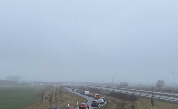 Rolnicze protesty na Pomorzu. Na drodze objazdowej dachował samochód