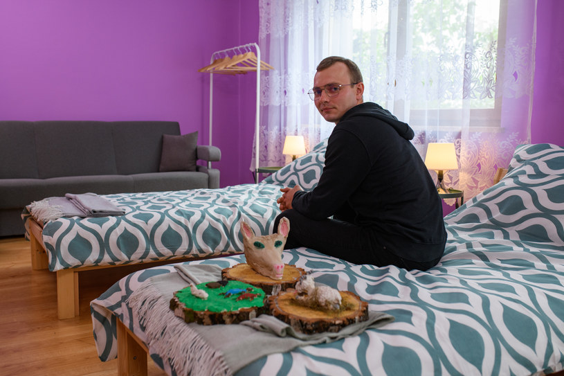 "Rolnik szuka  żony 9": Mateusz czeka w swoim domu na kandydatki /Archiwum TVP /materiały prasowe