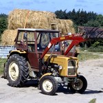 Rolnik zgubił dwa baloty siana. Teraz musi oddać prawie 2 mln zł
