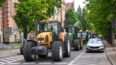 Rolnikom puszczają nerwy. Traktory w centrum Szczecina