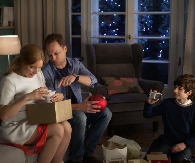 Roma Gąsiorowska, Maciej Stuhr i Jakub Jankiewicz w scenie z filmu "Listy do M. 2"