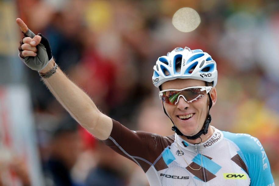 Romain Bardet zaliczył w piątek pierwsze etapowe zwycięstwo w tegorocznej Wielkiej Pętli /Romain Bardet /PAP/EPA