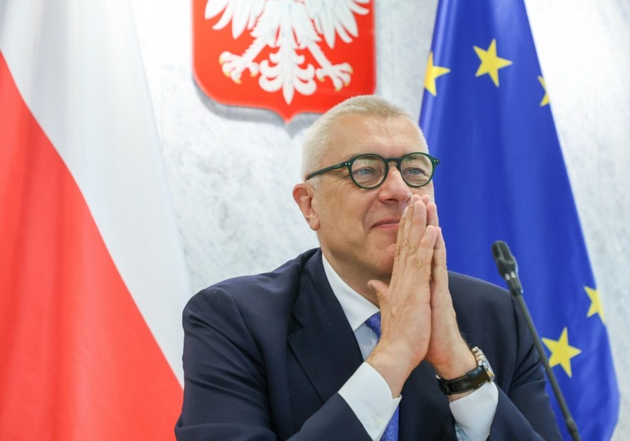 Roman Giertych został przesłuchany w sprawie podsłuchania i ujawnienia jego rozmowy z Donaldem Tuskiem /Piotr Molecki /East News