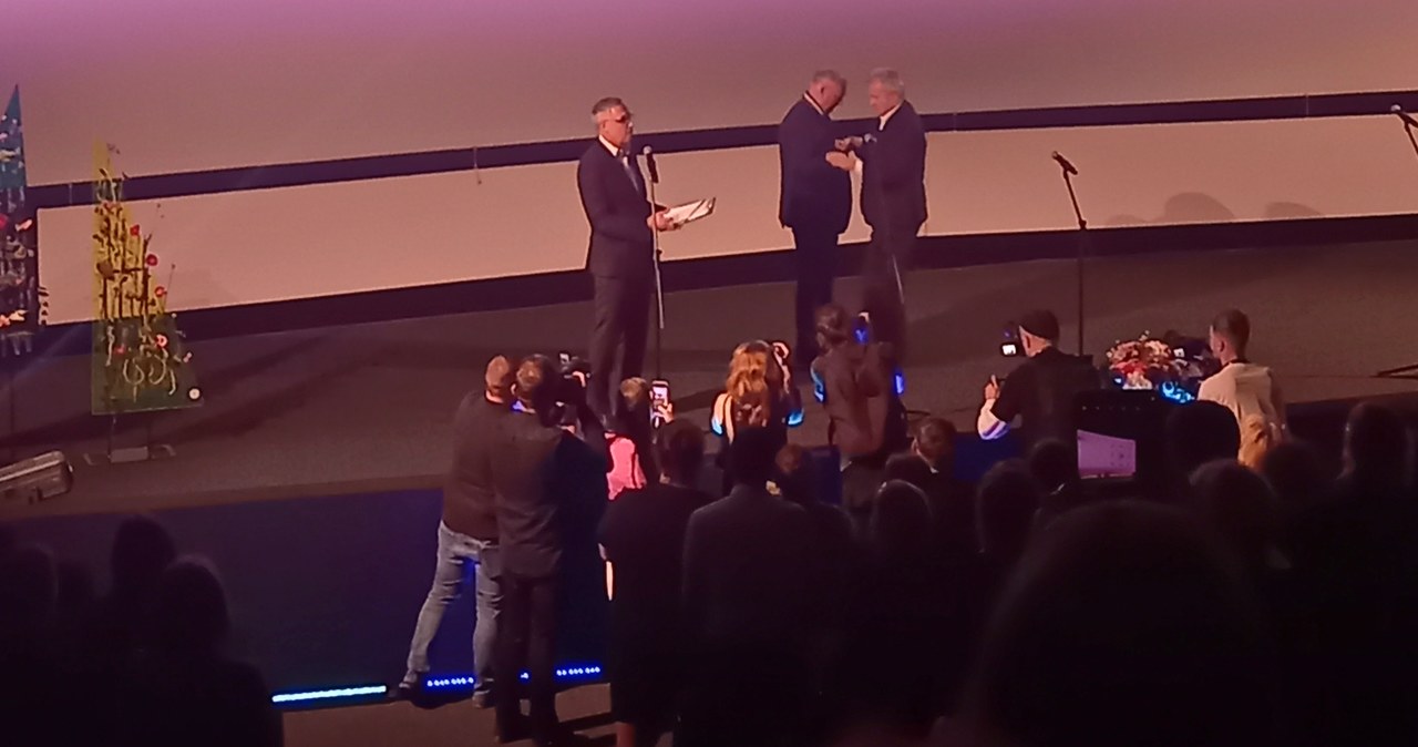 Roman Gutek odbiera Złoty Medal "Zasłużony Kulturze Gloria Artis" /INTERIA