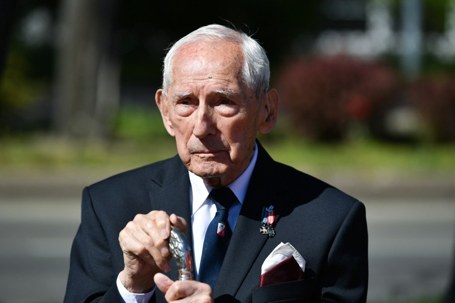 Roman Rakowski na uroczystościach upamiętniających 78. rocznicę zakończenia II wojny światowej przed pomnikiem "Tym, co za polskość Gdańska", 8 maja 2023 roku /Adam Warżawa /PAP