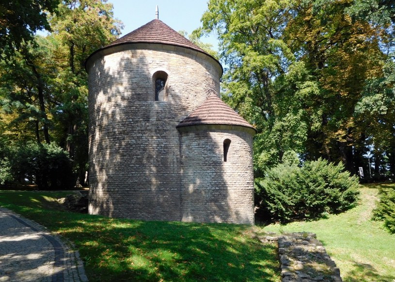 Romańska rotunda jest świetnie zachowana /Mariusz Grzelak/REPORTER /Reporter