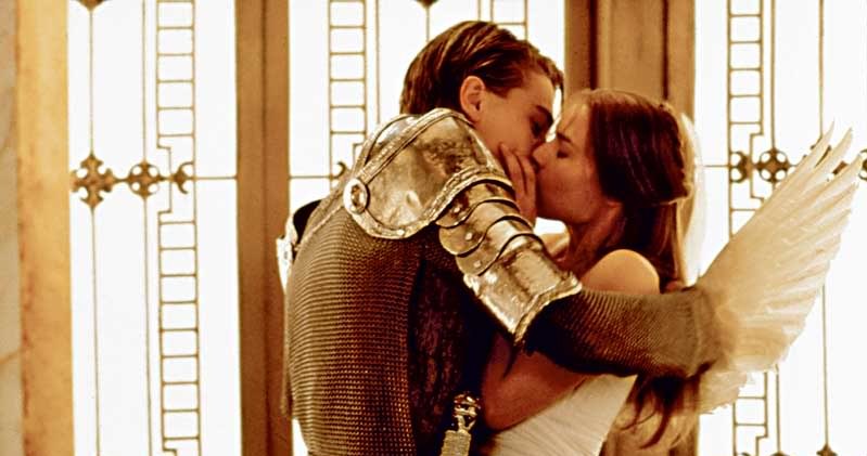 „Romeo i Julia”: Świat pokochał 17-letnią Claire za rolę naiwnej Julii. Aktorka przez lata starała się uciekać przed graniem podobnych bohaterek. /materiały prasowe