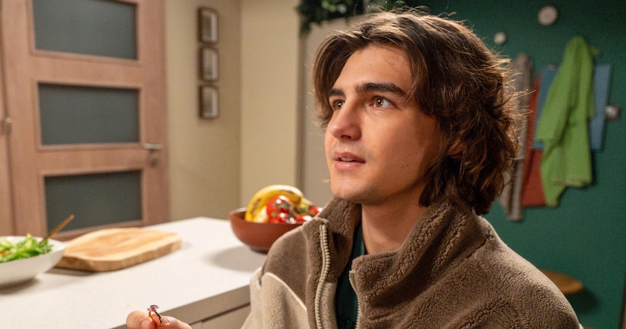 Romeo postanowi oświadczyć się ukochanej Ewie /Źródło: AIM