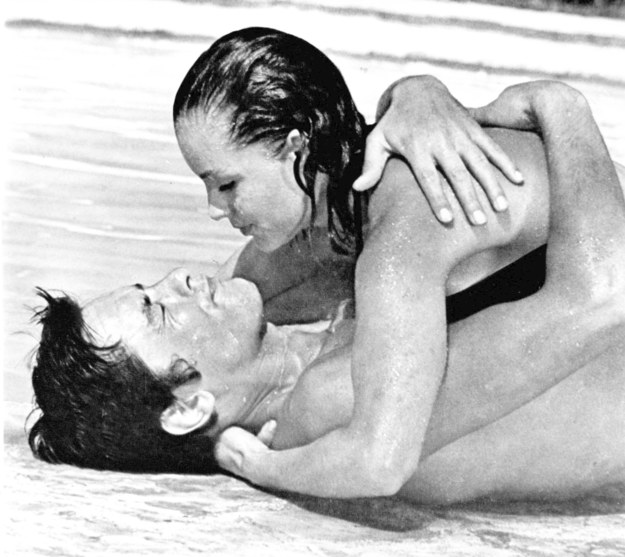 Romy Schneider i Alain Delon na planie filmu "Basen" /PAP/DPA