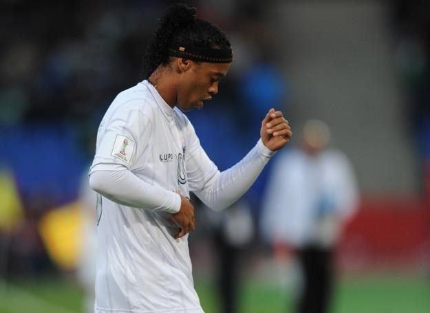 Ronaldinho chwycił za mikrofon - fot. Steve Bardens /Getty Images/Flash Press Media