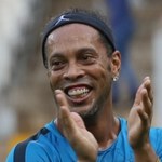 Ronaldinho zamienia piłkę na politykę. Chce zostać senatorem!