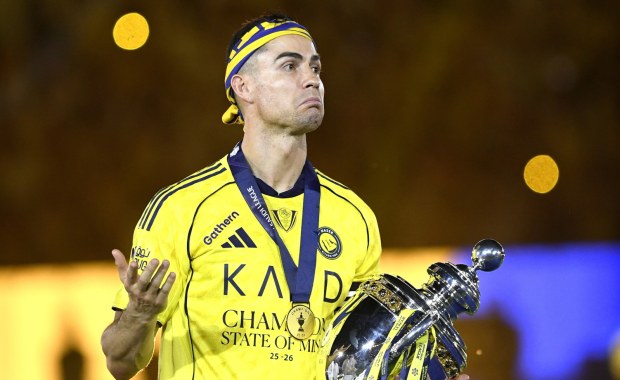 Ronaldo triumfuje. Dwa gole, tytuł i łzy wzruszenia